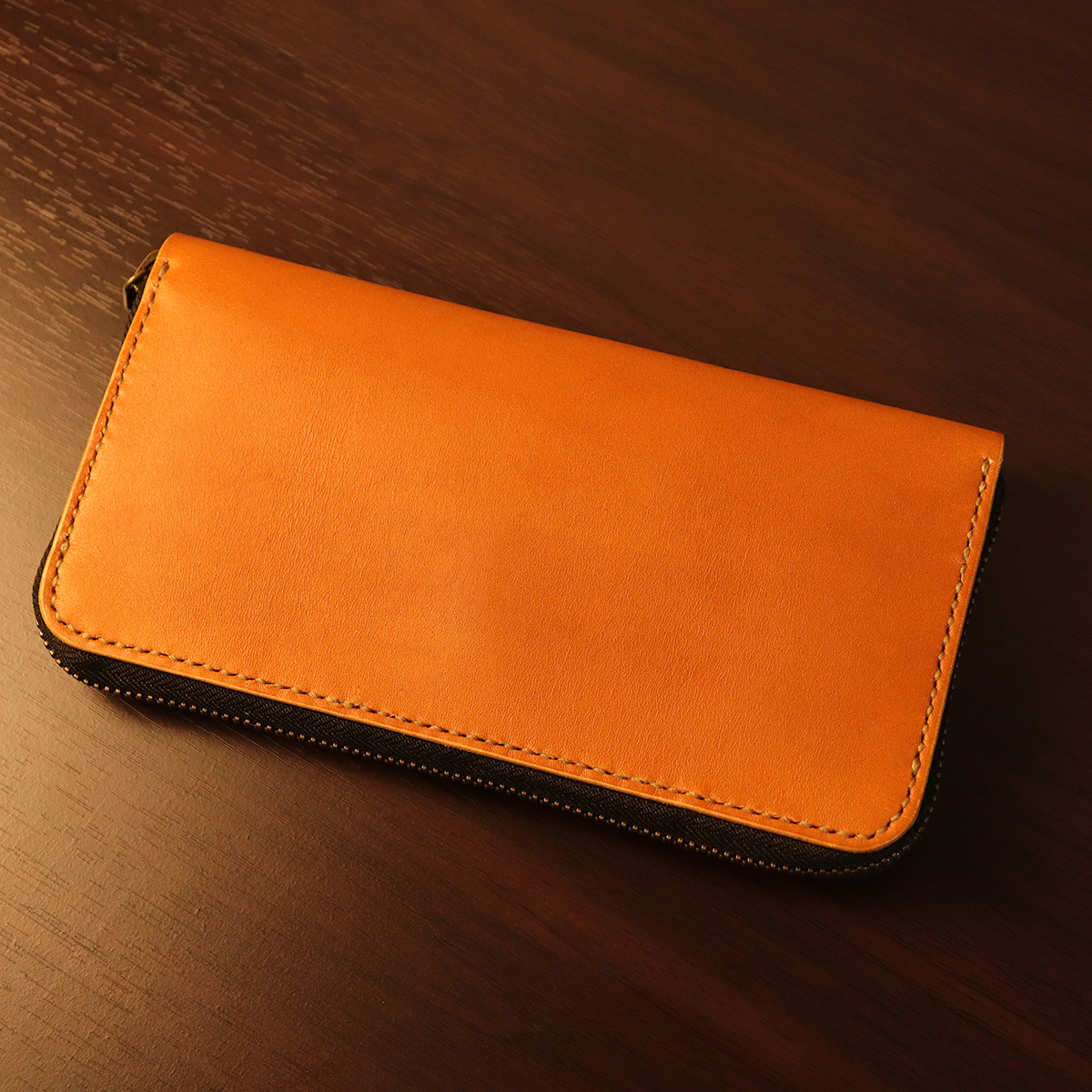 Timeless Simple Zip Wallet - Handmade Leather Goods by Pineside