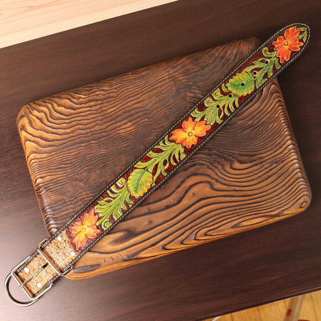 Tooled Wide Leather Collar | Carved Floral Design|ツールド ワイド レザーカラー|カービング フローラル デザイン|45cm|アンティーク色