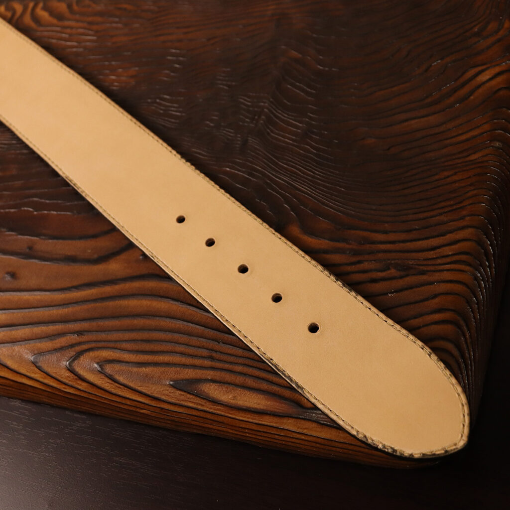 Tooled Wide Leather Collar | Carved Floral Design|ツールド ワイド レザーカラー|カービング フローラル デザイン|45cm|アンティーク色